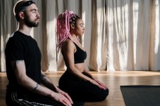 Lezione privata di coppia Bikram Yoga livello intermedio - 90 min | Roma