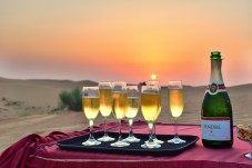 Safari nel deserto con champagne privato a Dubai