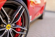 Due giri in pista con Ferrari F8 Tributo 