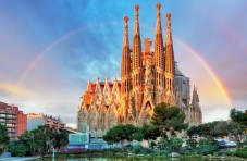 Fuga Romantica a Barcellona di 9 Giorni per 2 Persone