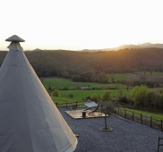 Notte in Tepee con colazione e cena a Km zero