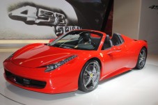 Giro in pista su Ferrari F 458