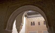 Tour guidato dell'Alhambra per gruppi ridotti