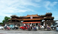 Half-day cyclo ride private tour of Hue