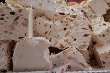 Torrone Bianco Classico a Domicilio