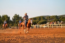 Notte Con Colazione E Lezione Di Equitazione In Puglia
