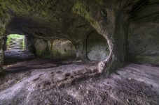 Vitorchiano, Corviano, Cascata del Martelluzzo, la Necropoli e la Chiesa alto medievale