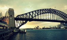 Sydney City Tour with Magistic Luncheon Cruise