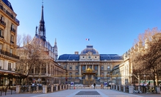 Guided tour of Notre Dame, Ile de la Cité and Wine Tasting