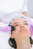 Trattamento Viso con Radiofrequenza di 45’
