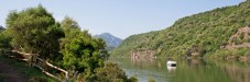 Escursione in Battello Privato sul Lago Cedrino in Sardegna