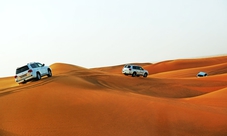 Safari con cammello nel deserto di Dubai