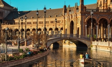 Jewish Quarter and Plaza de España of Seville private guided tour