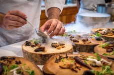 Cena Luxury con Private Chef e Abbinamento Vini per Due