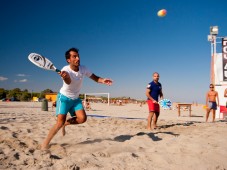 Lezione di beach tennis - 30 min & soggiorno 1 notte