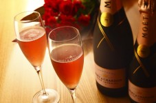 Massaggio di Coppia con Aperitivo a Firenze – Benessere da Condividere
