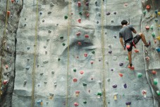 Lezione di Arrampicata per Padre e Figlio