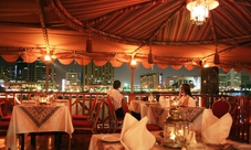 Crociera in Dhow a Dubai con cena tradizionale