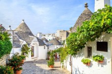 Soggiorno ad Alberobello: 1 Notte In Un Albergo Diffuso e Visita Guidata