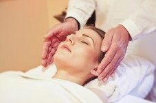 Massaggio viso con  trattamento
