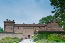 Giro in elicottero con cena all'Antica Corte Pallavicina di Parma