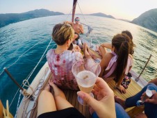 Weekend in Barca a Vela tra Ischia, Procida e Vivara per 4 Amici
