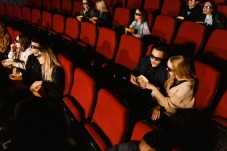 2 Giri in pista in Lamborghini ingresso al cinema