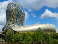 Weekend di coppia a Bordeaux con visita alla Cité du Vin e Volo Incluso