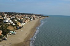 2 Lettini e un ombrellone a San Teodoro