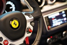 Guidare una Ferrari F 430 3 giri all'autodromo di Viterbo