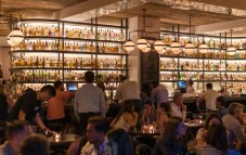 Aperitivo in Terrazza a Milano: Un Regalo Speciale