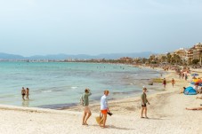 Weekend a Palma de Mallorca con volo e escursione in kayak per due