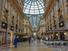 Shopping Experience Esclusiva a Milano con Personal Shopper e Soggiorno