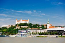 Bratislava gita di un giorno in autobus e in battello da Vienna