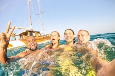 Vacanza di Gruppo una Settimana in Catamarano 