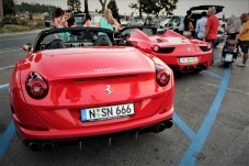 Guida una Ferrari California per 15 minuti