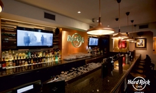 Hard Rock Cafe Athens: priority seating with gold menu