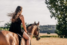 Uscita a cavallo per 2 persone in Toscana