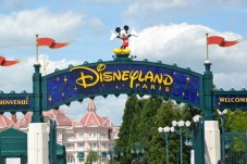 Ingresso Disneyland Paris con lampada Disney