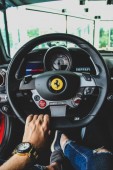 Guida una Ferrari 488 Spider 1 ora