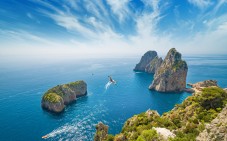 Scopri Capri con un'escursione in barca privata da Sorrento