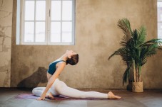 Lezione privata di Vinyasa Flow yoga in presenza
