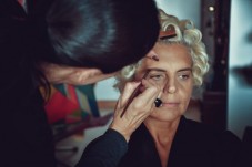 Lezione di Trucco in Coppia Sopracciglia e Labbra Perfette 