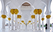 Abu Dhabi city tour with shopping and lunch from Dubai