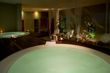 FUGA IN SPA PER DUE ALLE TERME DI SATURNIA