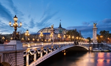 Tour notturno di Parigi con visita sulla Torre Eiffel e crociera sulla Senna