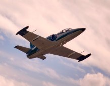 Volo in aereo da caccia L-39 Albatros – 30 minuti – Torino, Italia