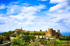 Tour della Val d'Orcia: Brunello di Montalcino, Vino Nobile di Montepulciano e Pecorino di Pienza.