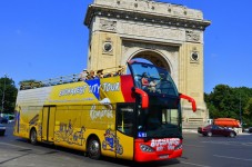 Tour della città di Bucarest con visita al Palazzo del Parlamento e al Museo del Villaggio