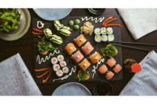Cuoco a domicilio sushi vegano a Bergamo per 6 persone